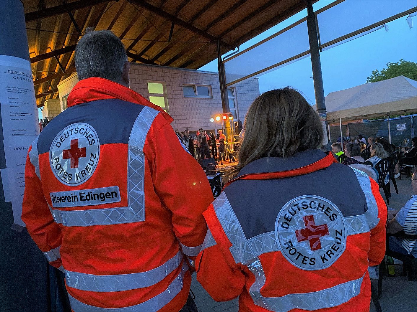 Sanitätsdienst auf Dorf-Rock-Festival